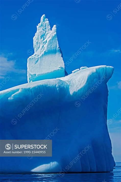 Icebergs in the Atlantic Ocean, St. Anthony, Newfoundland & Labrador ...