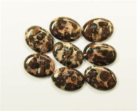 Купить яшма мадагаскарская, темно-зеленый, светло-розовый, кабошон, № 8924