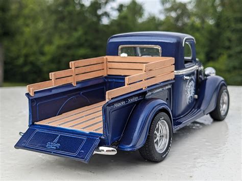 1937 Ford Pickup Truck W Surfboard 2 In 1 Plastic Model Pickup