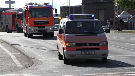 Feuerwehrschule Auf Einsatzfahrt Elw Und Doppel Hlf Feuerwehr