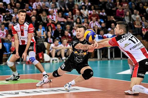 Pi Ciosetowy Hit Plusligi Asseco Resovia Przegra A Z Pge Skr Foto Sport