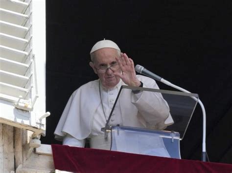 Papa Francesco AllAngelus Dio Ci Domanda Slanci Di Vita Romanews