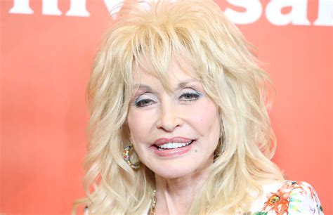 New Details Emerge About Dolly Parton's Surprise Illness - Closer Weekly