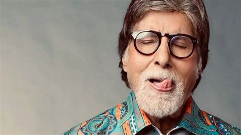 Amitabh Bachchan Apologises To Fans After Horrible Error In Tweets