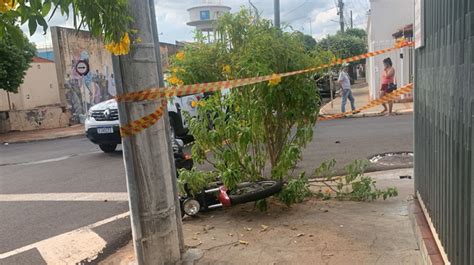 Motociclista Sofre Fratura Exposta Em Acidente No Centro De Assis