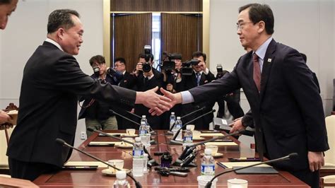 Rival Koreas resume peace talks Seoul sees as building trust | ITV News