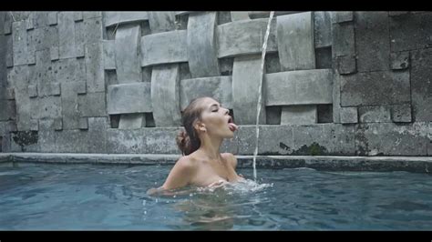 Sanktor STRIPTEASE MASTURBATION NEAR THE SWIMMING POOL Free Sex Video RedTube