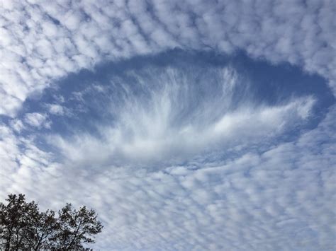 Is the truth out there? Rare hole punch cloud appears over Illinois in ...