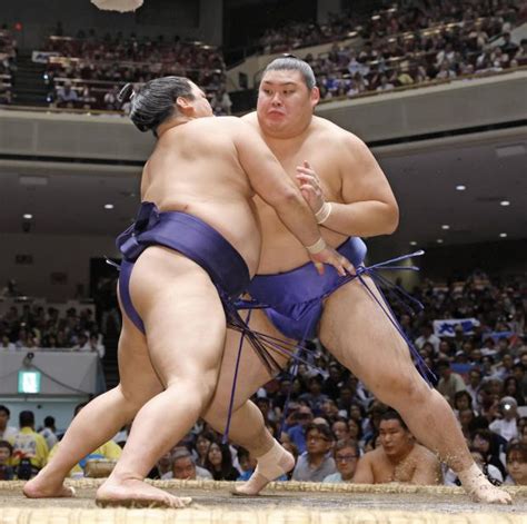 琴桜2敗目、大の里7連勝 霧島ただ一人1敗で追走 2024年9月14日掲載 ライブドアニュース