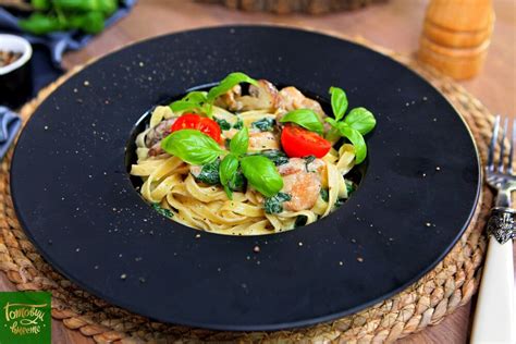 Тальятелле с курицей, грибами и шпинатом рецепт - ГВ. Кулинарио