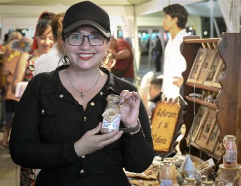 Más de 300 productos en exhibición en la feria de emprendimiento y