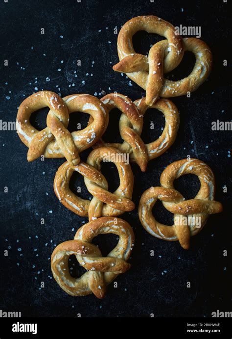 Soft Pretzels Hi Res Stock Photography And Images Alamy