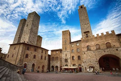 Punto Di Vista Panoramico Di Piazza Del Duomo Famosa A Provincia Di San