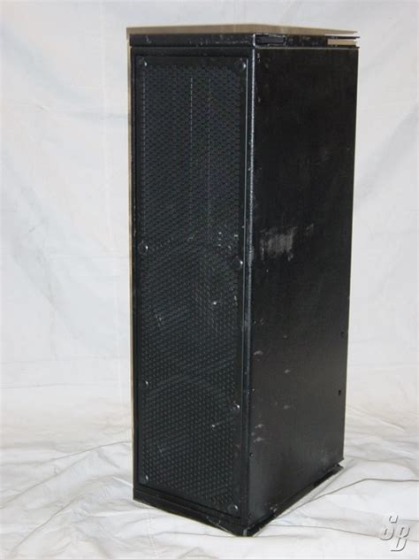 Listing Meyer M2d Array Powered Speaker Good Condition Detail