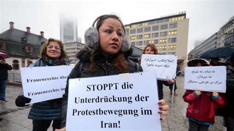 Solidarisch Mit Protesten Im Iran