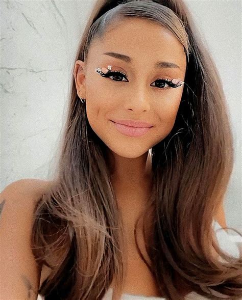 Ariana Grande Cute Angel