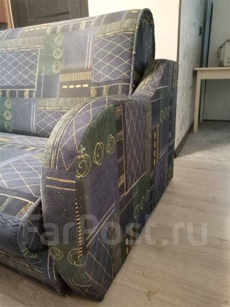 Малогабаритный диван, б/у, в наличии. Цена: 5 000₽ во Владивостоке