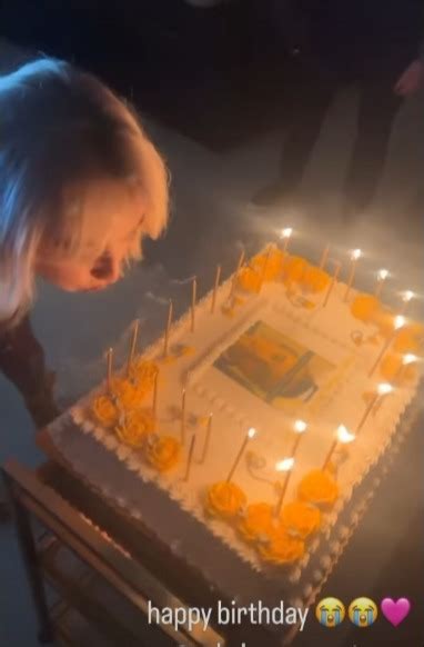 Sabrina Carpenter Makes A Dig At Leonardo Dicaprio With ‘shady’ Birthday Cake As Singer Turns 25