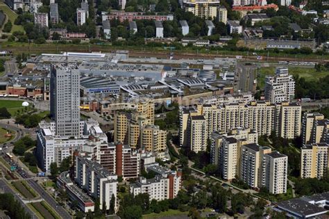 Warschau von oben Wohnhäuser und Wohnhausanlagen am Arkadia Shopping