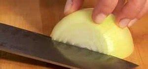 How To Chop An Onion Correctly Vegetable Recipes Wonderhowto