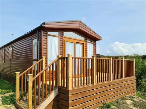 Sussex Glamping Pods Shepherd S Huts With Hot Tubs