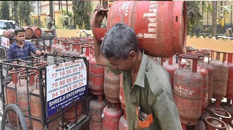 Lpg Subsidy Of Rs 200 Per Gas Cylinder How To Apply Pm Ujjwala Yojana