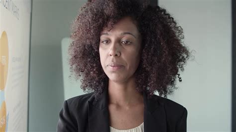 Vídeo de arquivo Gratuito Retrato de empresária afro americana