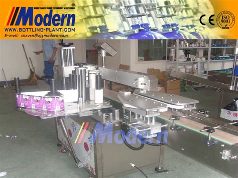 Автоматическая этикетировочная машина для наклеек | Modern Machinery