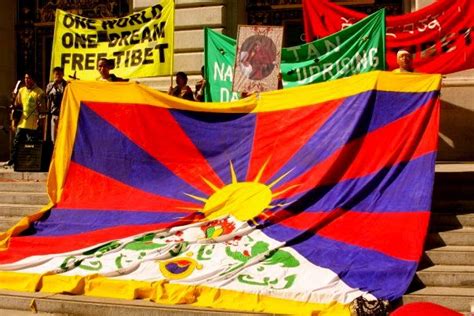 Tibetan Flag: Pictures and History of the National Flag of Tibet