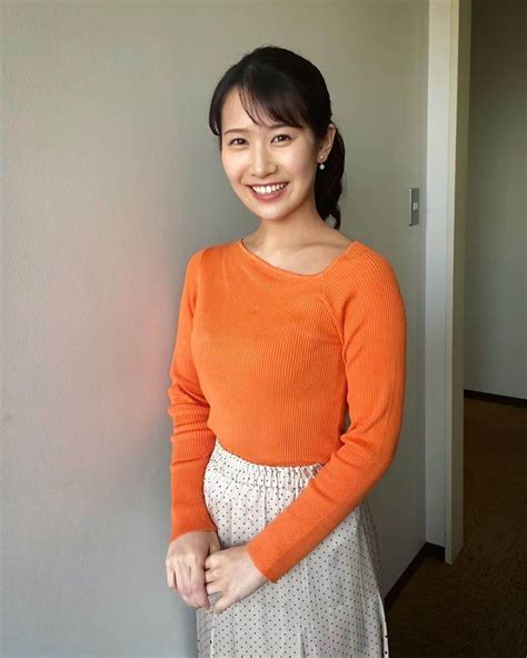 島津咲苗さんのインスタグラム写真 島津咲苗instagram 「今日の衣装です🍊 最近カラフルなパッとした色の衣装が多く、元気が出ます！！！ 単純！笑 偶然の デコポン色