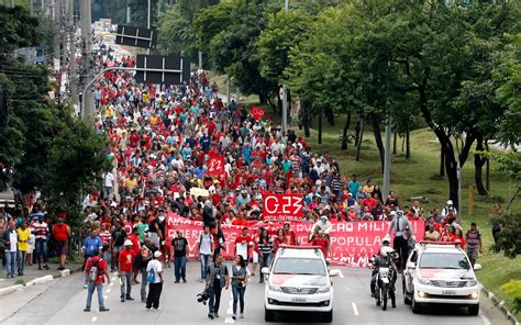 FOTOS Movimentos sociais protestam por moradia fotos em Política g1