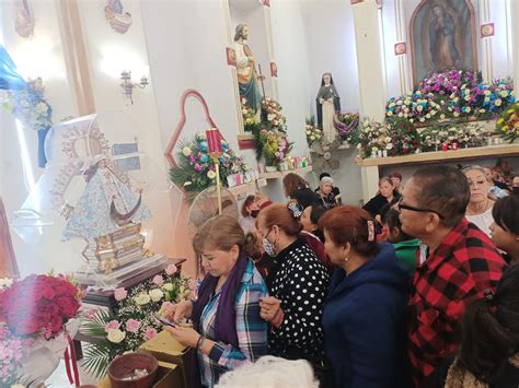 Creyentes Visitan El Templo De Nuestra Se Ora De La Quila Para