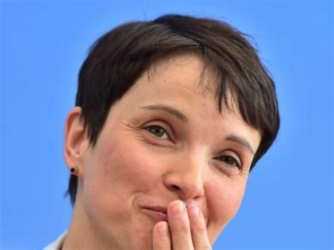 Mischa Barton Zeigt Ihre Sch Ne Bikini Figur