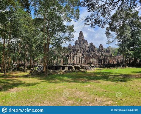 Camboya Templo De Bayon Ciudad De Angkor Thom Provincia De Siem Reap