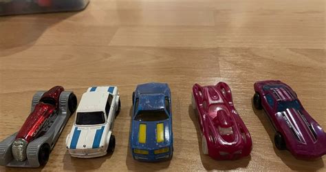 Hot Wheels Spezial Autos Gebraucht in Mollis für CHF mit Lieferung auf Ricardo kaufen