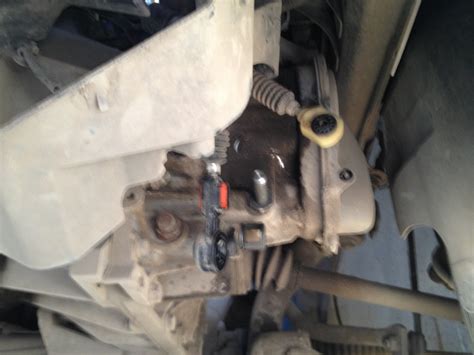 Почистил противовес МКПП и заменил резинки на дворниках — Ford Focus ...