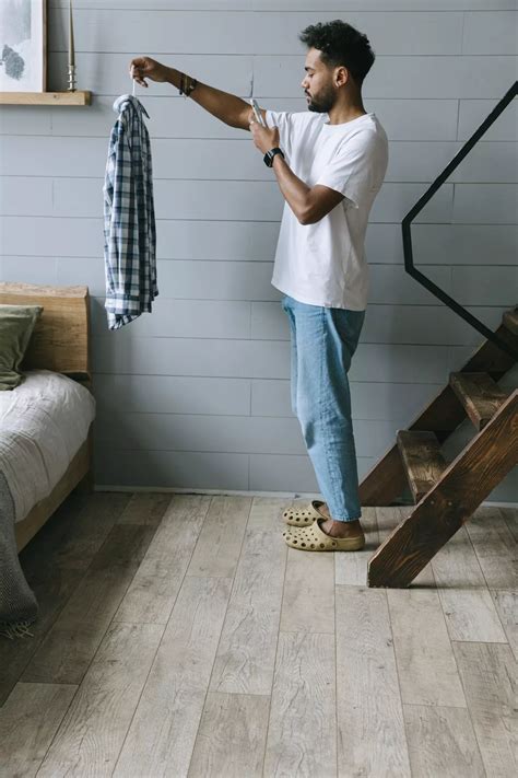 HMRC warning to Brits using Vinted, Airbnb and eBay as new tax rules