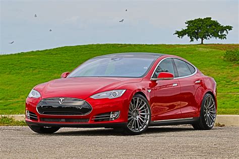 Tesla Model S P90d Ludicrous With Light Weight Pulse Wheels Dragtimes