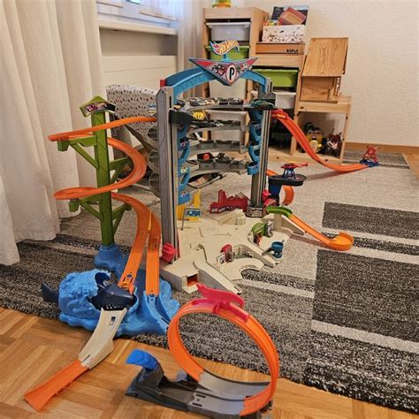 hot wheel bahn Gebraucht in Bütschwil für CHF 50 nur Abholung auf Ricardo kaufen