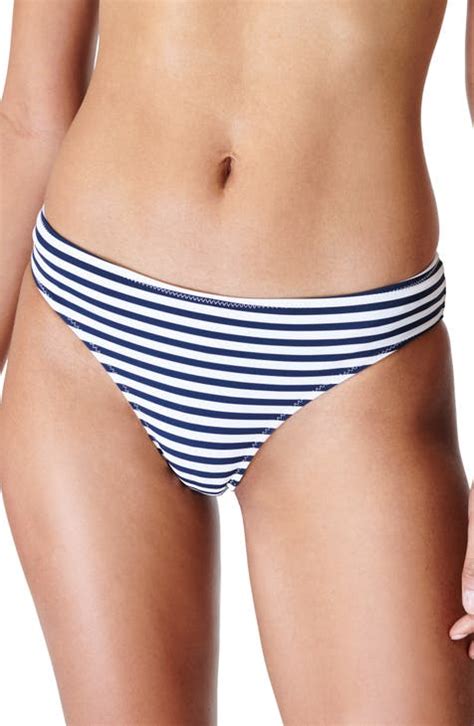 7 Hot Sexy Betty Smith Bikini Pics