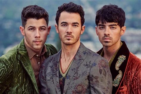 Ap S Anos De Pausa Jonas Brothers Assume Topo Das Paradas R Dio