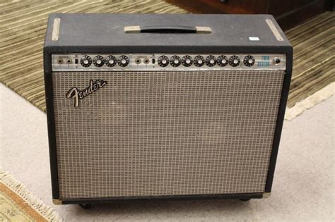 Lot Fender Twin Reverb Guitar Amplifier