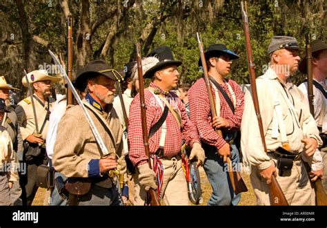 Civil war battle reenactment of Townsends in Mt. Dora Florida Stock Photo - Alamy