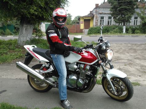 Honda CB1300SF: фото, отзывы, технические характеристики