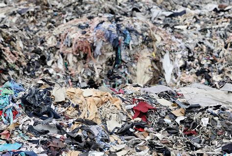 Moda rápida o fast fashion genera montañas de basura Grupo Milenio