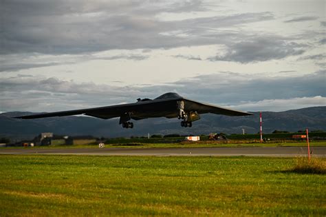 B 2 Stealth Bomber Inside