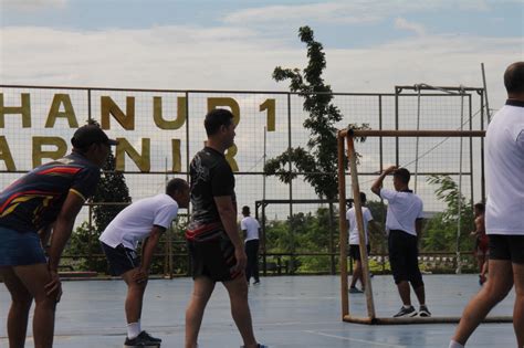 SELALU BERGEMBIRA PRAJURIT PENJAGA LANGIT DAN BUMI LAKSANAKAN OLAHRAGA