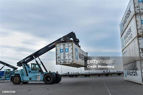 68 Maersk Sealand Stock Photos High Res Pictures And Images Getty