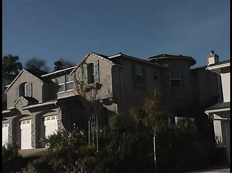 Sexy Brunette In Een Nachtjapon Verleidt Hete Hunk Om Haar Te Neuken Xhamster