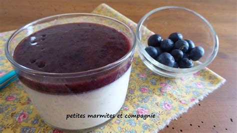 panna cotta aux myrtilles et à la vanille